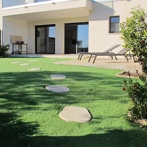  Villa L Olivier B
