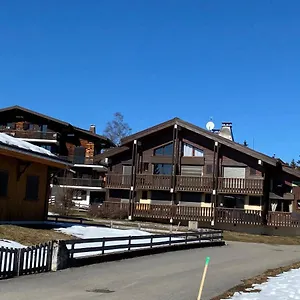 https://chalet-des-neiges.hotels-rhonealpes.com