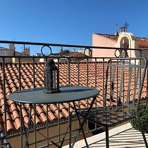  Appartement Un Balcon Dans Les Rues Piétonnes