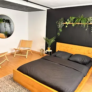 https://guibert-home-studio-4-pers.fr-paris.fr